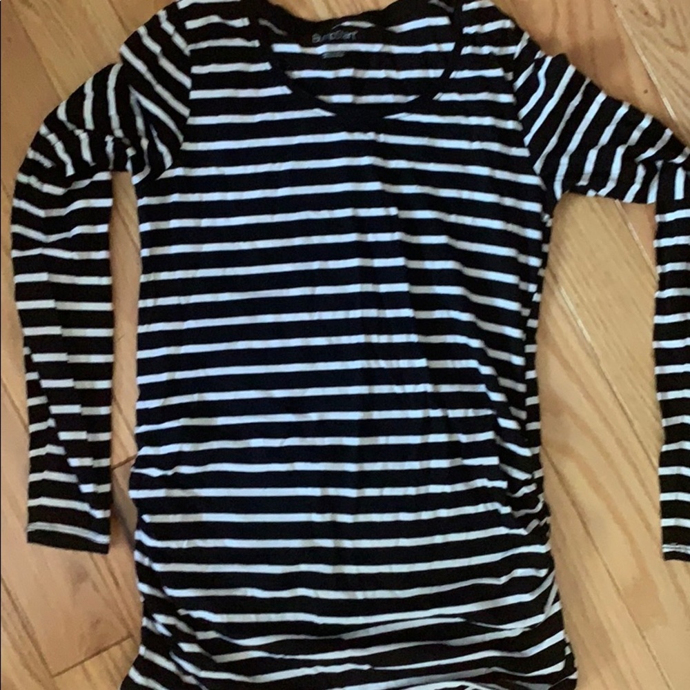 Maternity long sleeve shirt size Medium